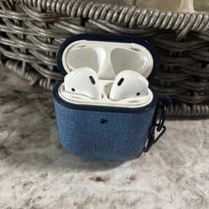Apple AirPods 2 - White - With Charging Case and Hard Shell case